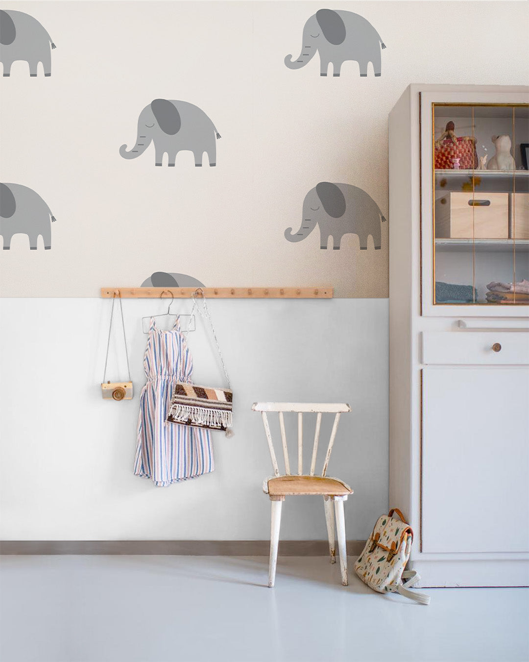 Stenska tapeta za otroško sobo Slončki, siva
