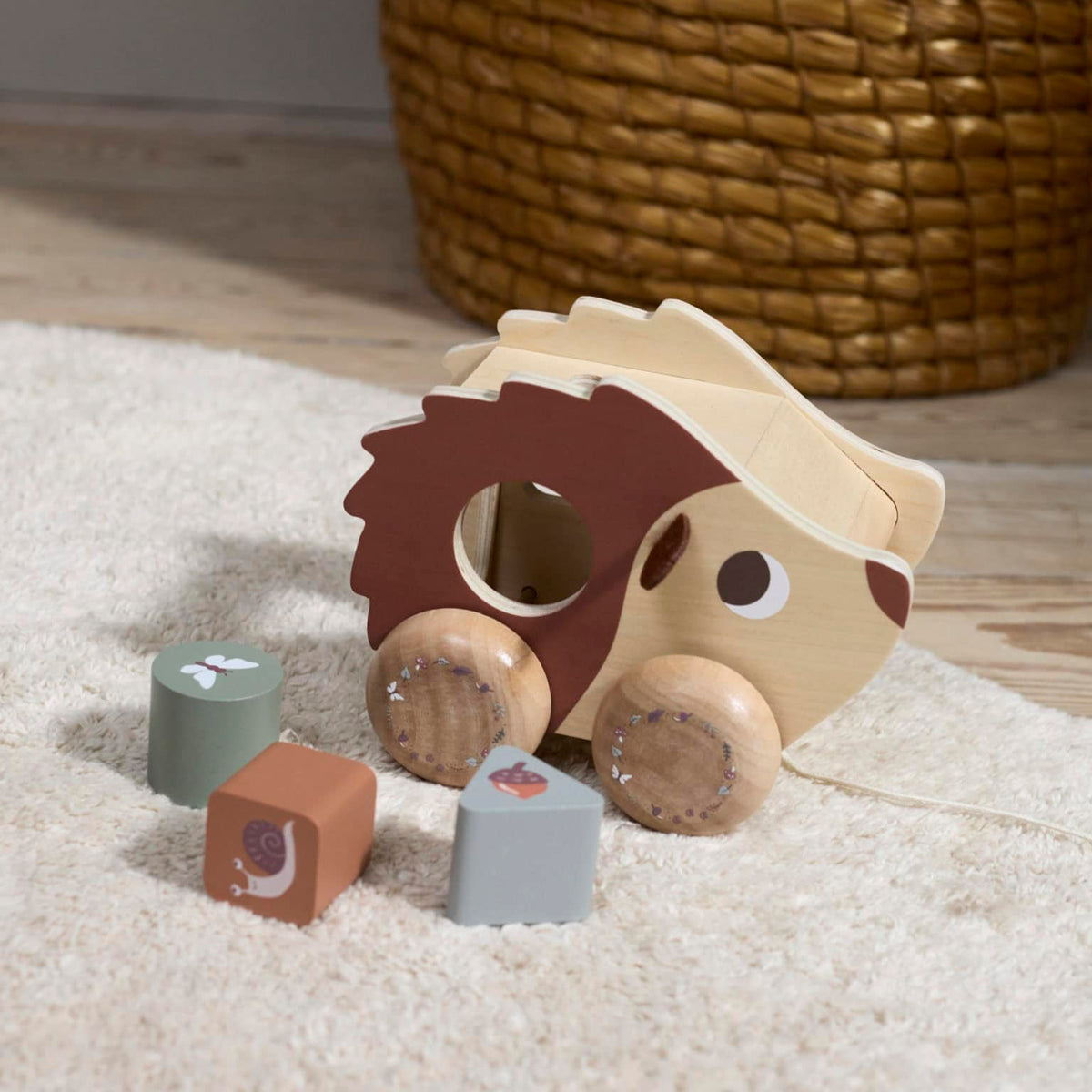 Pull along toy, Henning the Hedgehog