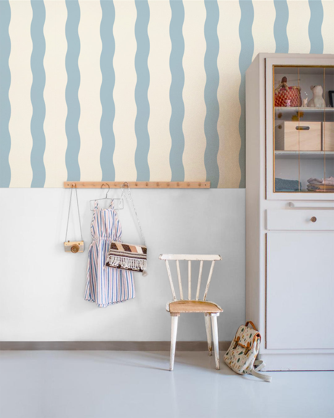 Wiggle Lines Wallpaper, Blue