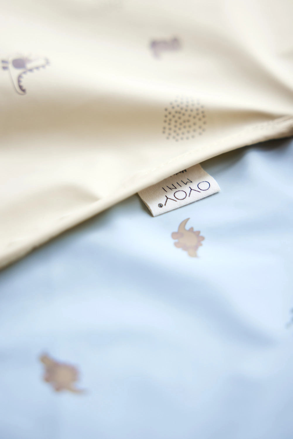 Dino Cape Bib, Butter