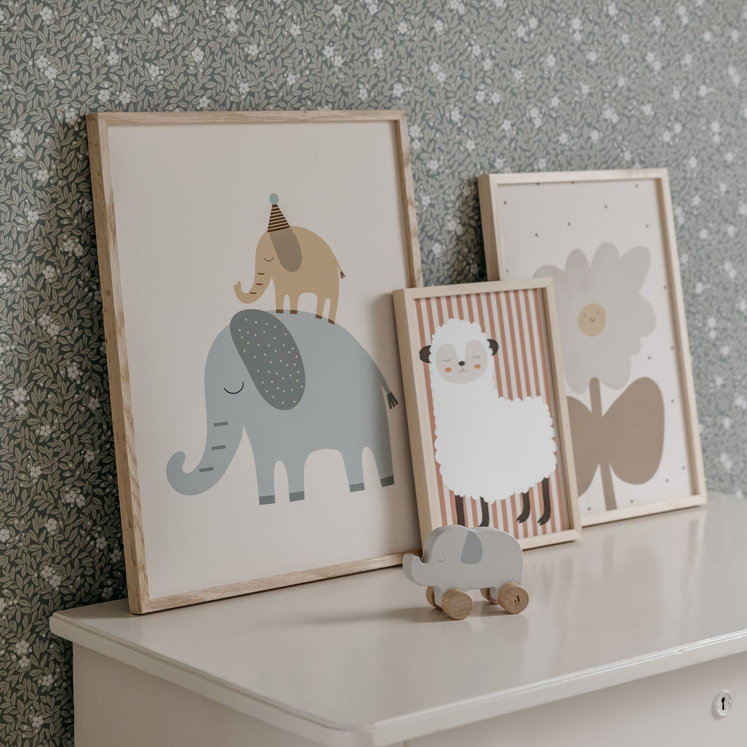 Frame A4 Natural Limewood | Little Otja